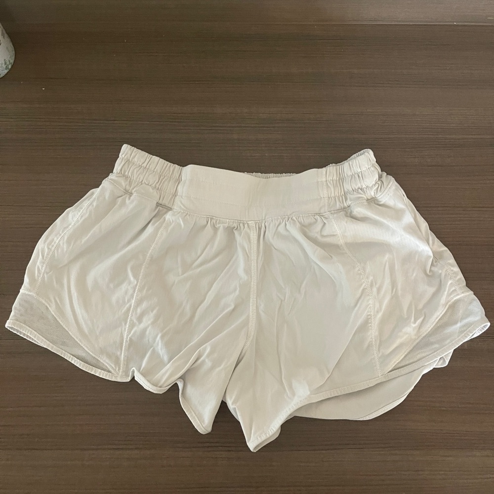 LULU Hotty Hot Low-Rise Lined Short 4” White